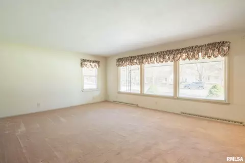 409 N Menard St, Metamora, IL 61548 photo 5