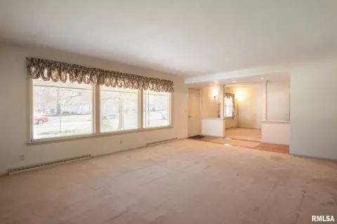 409 N Menard St, Metamora, IL 61548 photo 6