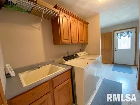 1308 E Juniper St, Canton, IL 61520 photo 24