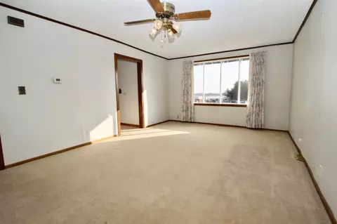 809 E 2nd St, Delavan, IL 61734 photo 4