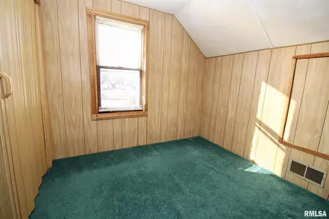 809 E 2nd St, Delavan, IL 61734 photo 25