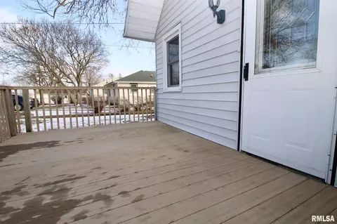 809 E 2nd St, Delavan, IL 61734 photo 27