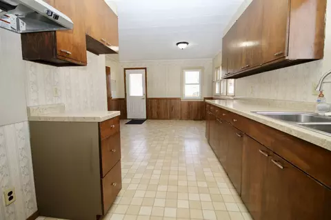 809 E 2nd St, Delavan, IL 61734 photo 9