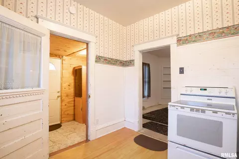 627 Main St, Cuba, IL 61427 photo 8