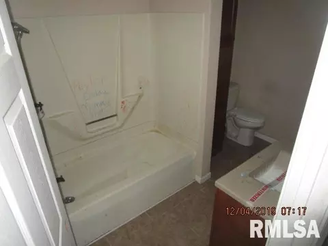 4811 W Pershing Ave, Bartonville, IL 61607 photo 7