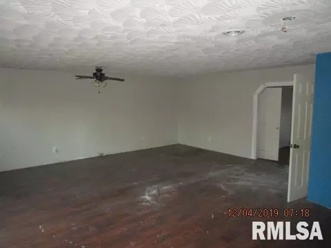 4811 W Pershing Ave, Bartonville, IL 61607 photo 8