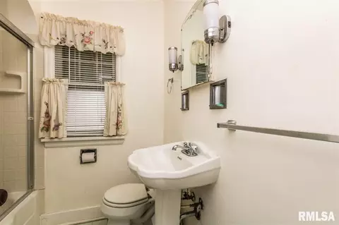 808 Williams St, Henry, IL 61537 photo 18