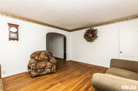 808 Williams St, Henry, IL 61537 photo 5