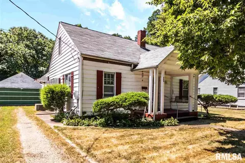 808 Williams St, Henry, IL 61537 photo 2