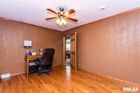450 E Walnut St, Washburn, IL 61570 photo 21