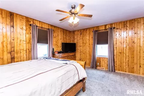 450 E Walnut St, Washburn, IL 61570 photo 25