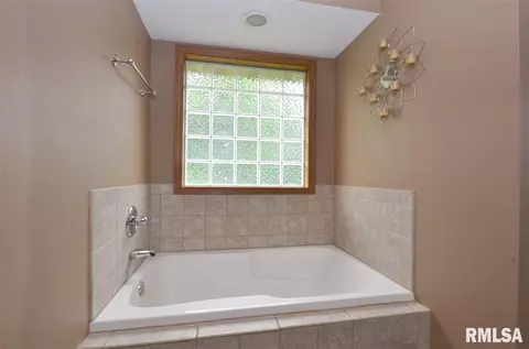 5121 S Lake Camelot Dr, Mapleton, IL 61547 photo 26