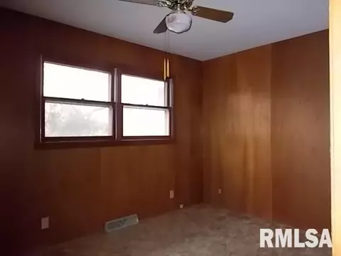 112 S College St, Macomb, IL 61455 photo 9
