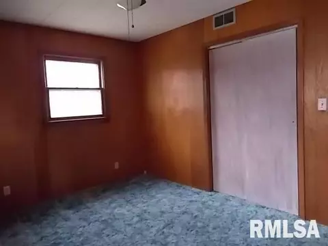 112 S College St, Macomb, IL 61455 photo 11