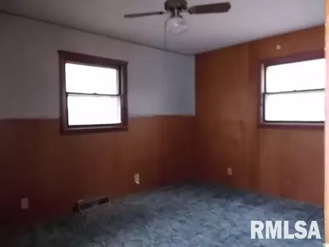 112 S College St, Macomb, IL 61455 photo 12