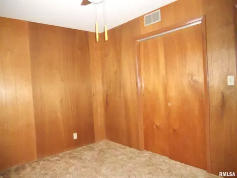 112 S College St, Macomb, IL 61455 photo 8