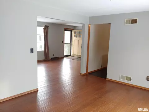 606 Devonshire Rd, Washington, IL 61571 photo 8