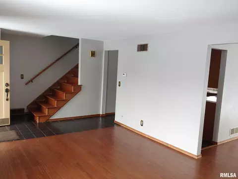 606 Devonshire Rd, Washington, IL 61571 photo 6