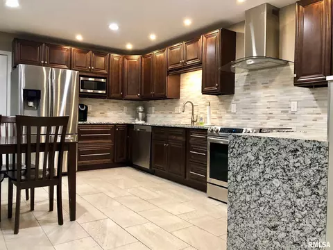 1418 Thomas St, Macomb, IL 61455 photo 7