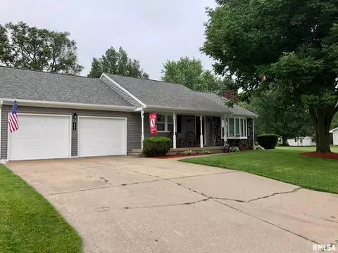 1418 Thomas St, Macomb, IL 61455 photo 1
