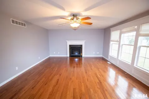 11708 N Dunmore Dr, Dunlap, IL 61525 photo 7