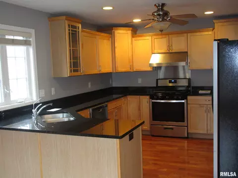 11708 N Dunmore Dr, Dunlap, IL 61525 photo 10