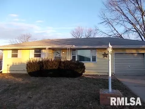 332 S Verzel St, Macomb, IL 61455 photo 10