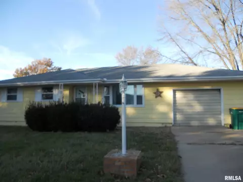 332 S Verzel St, Macomb, IL 61455 photo 9