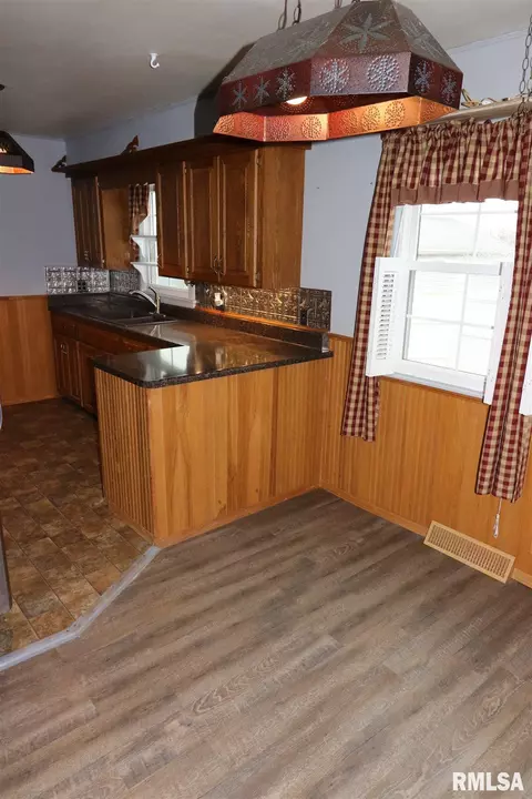 310 N 6th St, Dunlap, IL 61525 photo 7