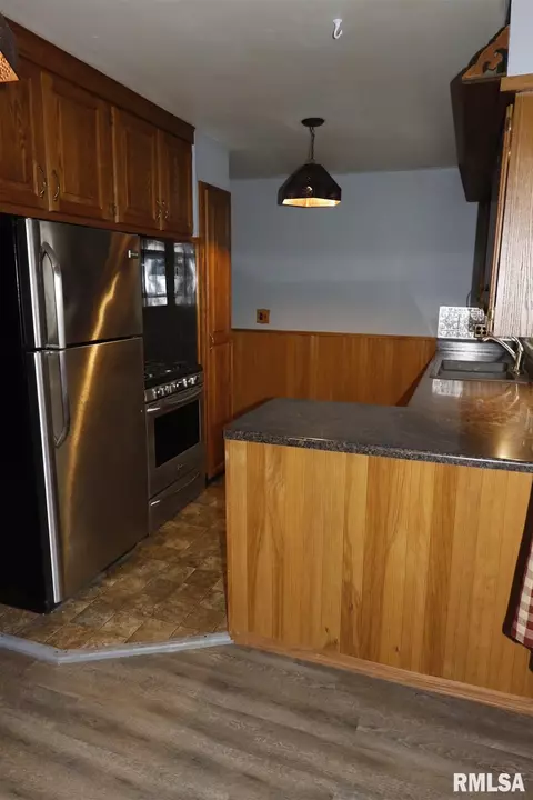 310 N 6th St, Dunlap, IL 61525 photo 8
