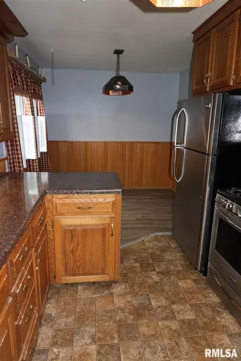 310 N 6th St, Dunlap, IL 61525 photo 12