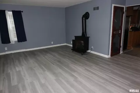 310 N 6th St, Dunlap, IL 61525 photo 5