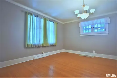 114 N Kickapoo Ter, Peoria, IL 61604 photo 13