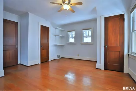 114 N Kickapoo Ter, Peoria, IL 61604 photo 21