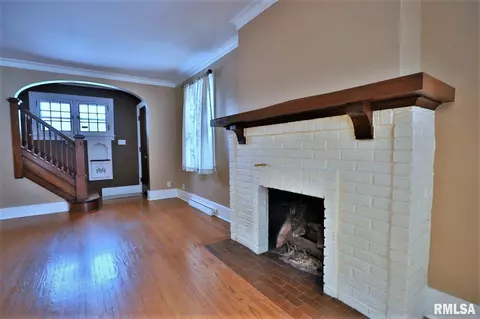 114 N Kickapoo Ter, Peoria, IL 61604 photo 3