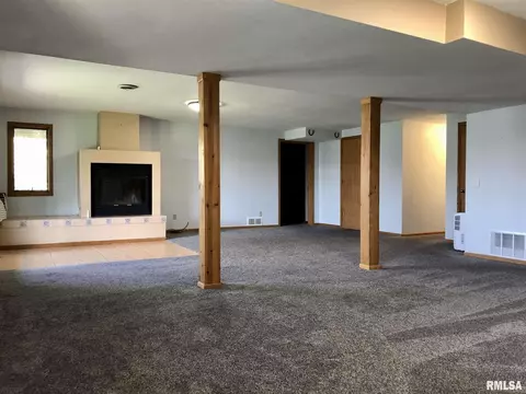 18 Richard Dr, Macomb, IL 61455 photo 31