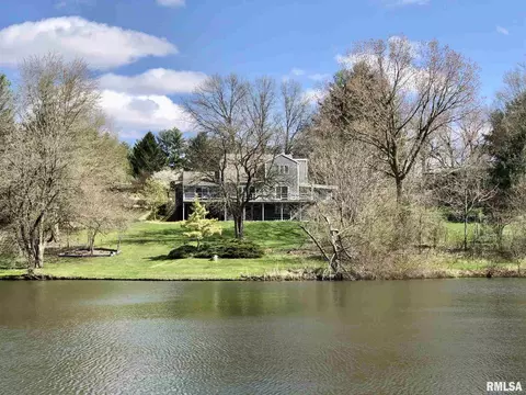 18 Richard Dr, Macomb, IL 61455 photo 1