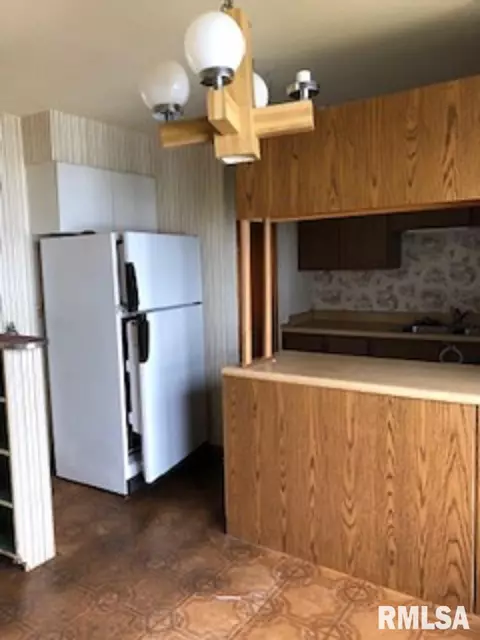 914 E Piper St, Macomb, IL 61455 photo 4