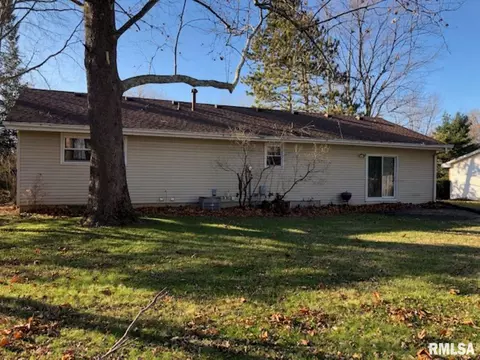 307 Meadow Dr, Macomb, IL 61455 photo 33