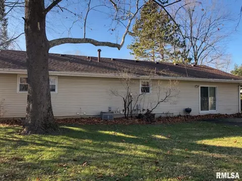 307 Meadow Dr, Macomb, IL 61455 photo 32