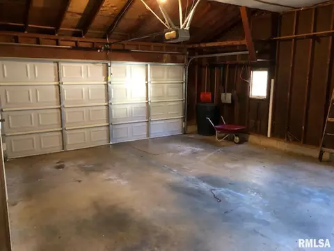 307 Meadow Dr, Macomb, IL 61455 photo 34