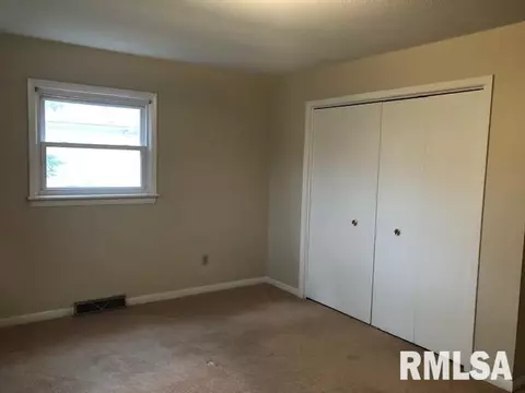 307 Meadow Dr, Macomb, IL 61455 photo 19