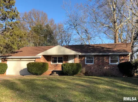 307 Meadow Dr, Macomb, IL 61455 photo 1