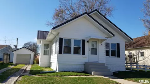 116 Lincoln Ave, Flora, IL 62839 photo 1