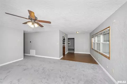 109 Kickapoo Ct, Marquette Heights, IL 61554 photo 13