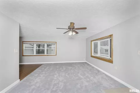 109 Kickapoo Ct, Marquette Heights, IL 61554 photo 11