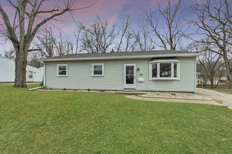 109 Kickapoo Ct, Marquette Heights, IL 61554 photo 1