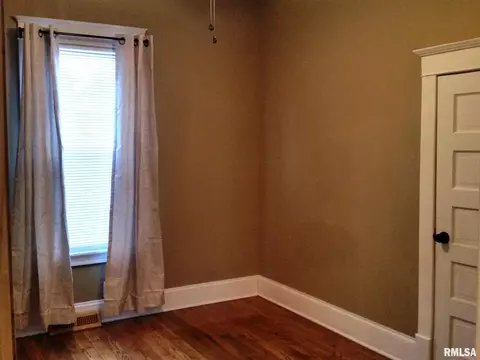 607 Baxter Ct, Canton, IL 61520 photo 17