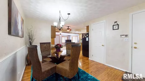 3129 W Chartwell Rd, Peoria, IL 61614 photo 10