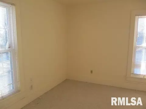 925 E Jefferson St, Macomb, IL 61455 photo 11